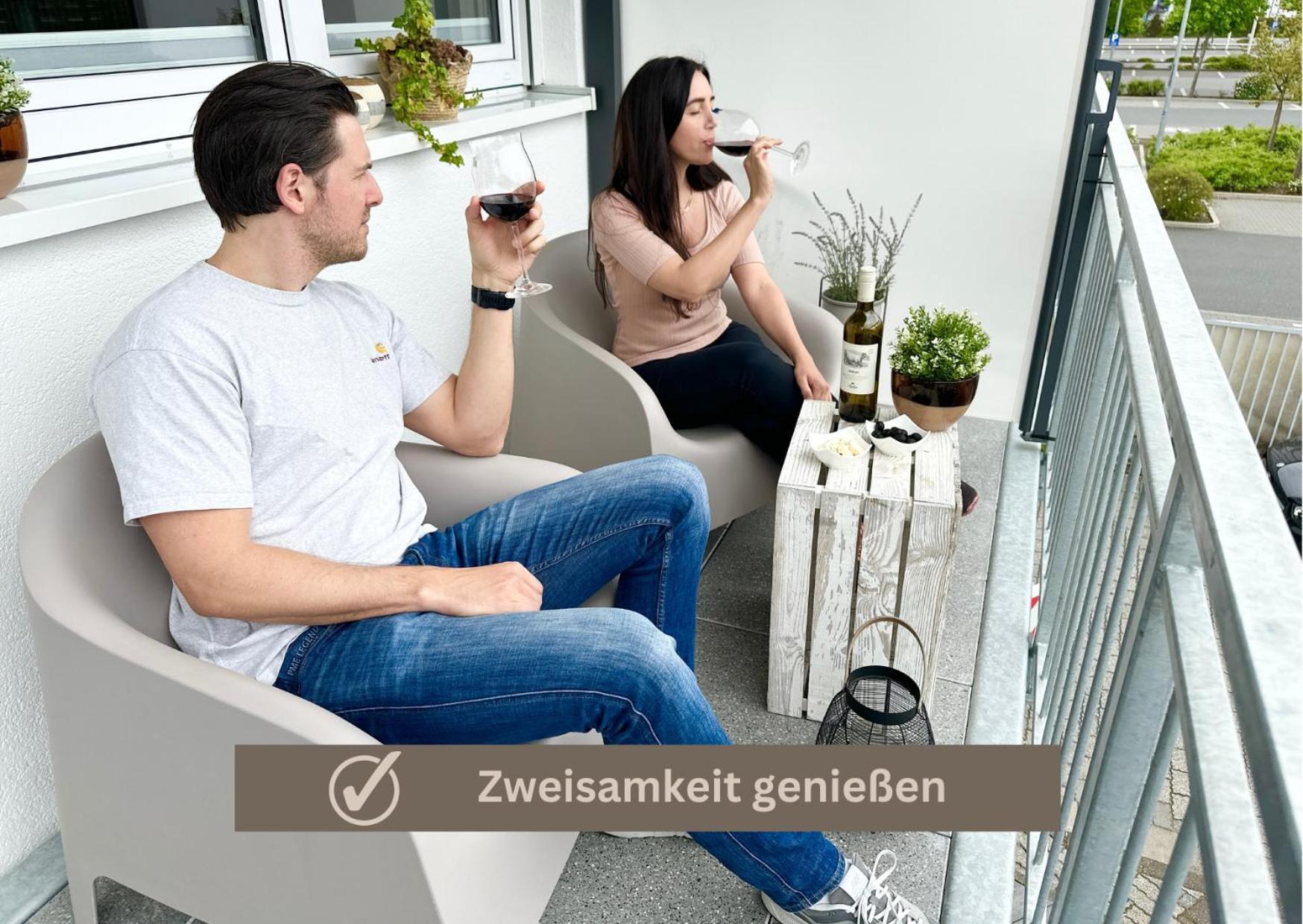 Special Apartment - Stadtnah, Balkon, Parkplatz, E-Ladestation, Gitterbox Fuer Fahrraeder, Fitnessstudio 코블렌츠 외부 사진